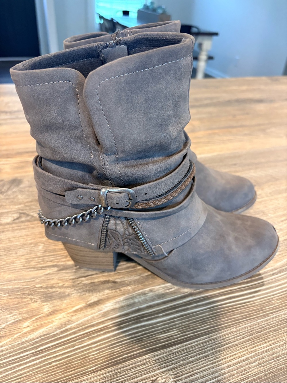 Jellypop Rayve Grey Slouch Ankle Boots Chain Boho Lace Detail US size 7.5